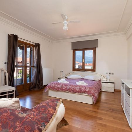 Christina'S Twin Palm Trees House Apartment อากริอา ภายนอก รูปภาพ